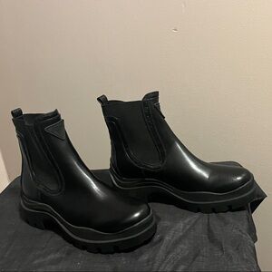 Guess Sleek Black Ankle Boots